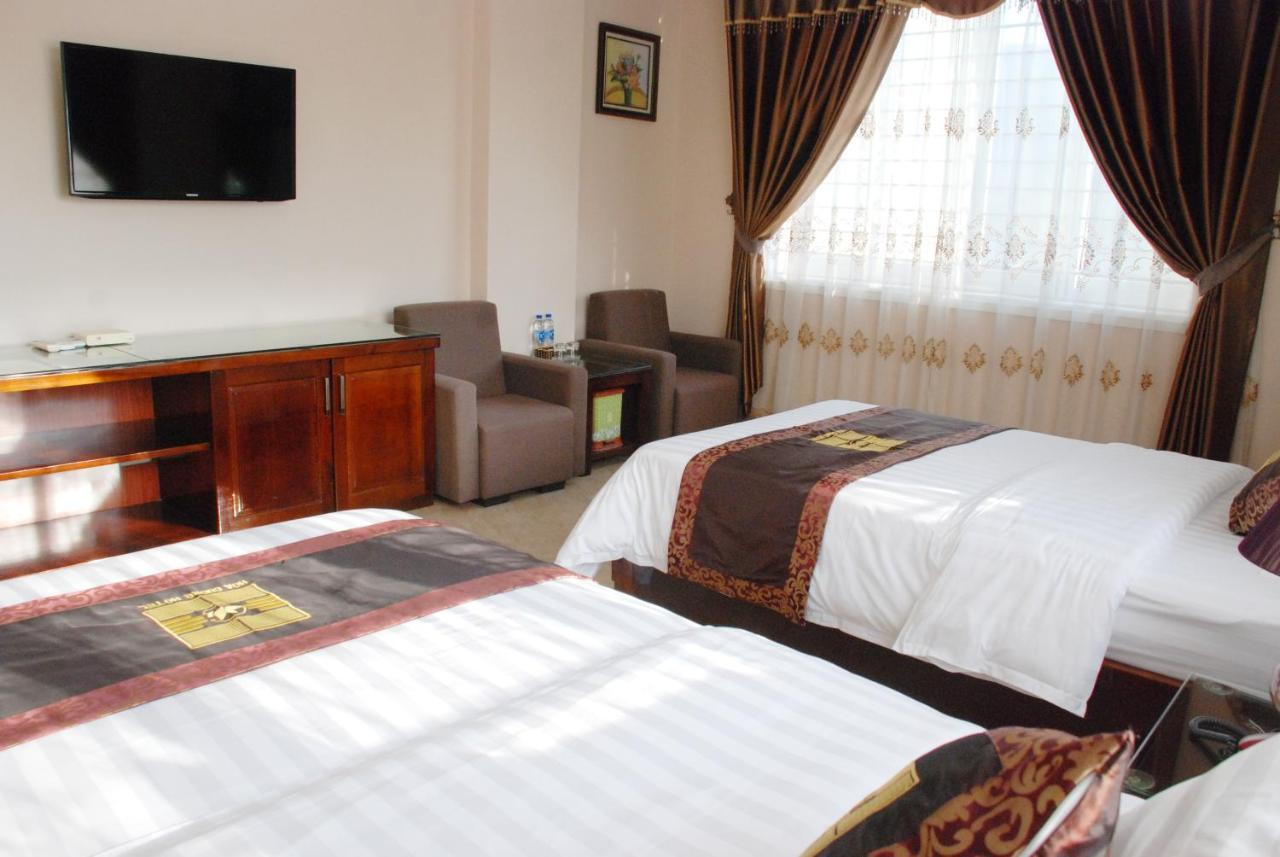 Hoa Cuong Hotel - Dong Van Exterior photo