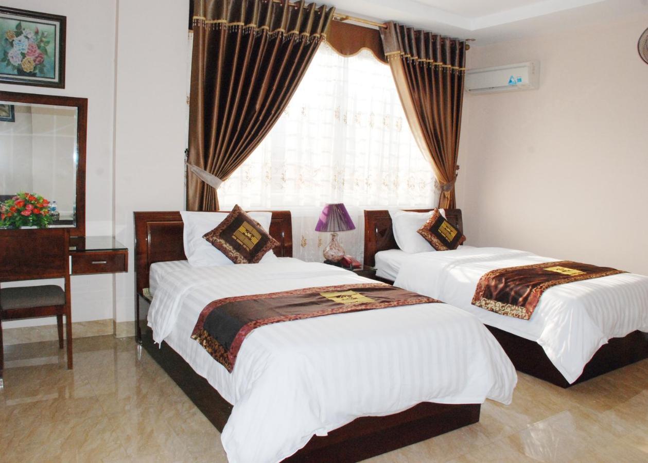 Hoa Cuong Hotel - Dong Van Exterior photo